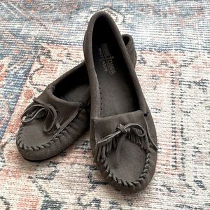 Dark Gray/Stone like new Minnetonka Moccasins
